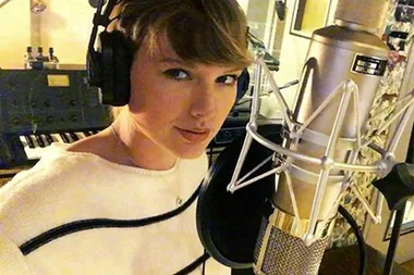 Taylor Swift Shares BTS Video From Her Recording Of “Gorgeous”