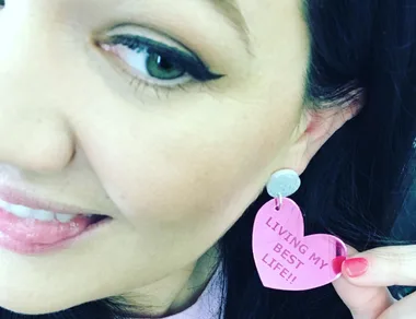 4 Vital Ways Tanya Hennessy Slays On Social Media
