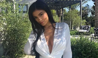 PSA: Kylie Jenner Shows Off Baby Stormi On Snapchat