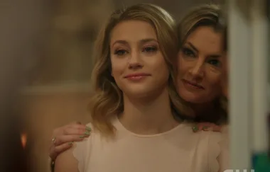 Sound The Alarms: Alice Cooper May Not Be Betty’s Real Mum On ‘Riverdale’