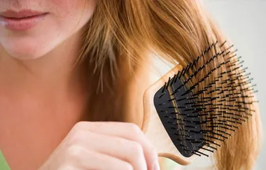 The One Time Of Day You Should Never Brush Your Hair