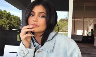 Kylie Jenner is showing off her bikini bod one month after giving birth and we are SHOOK