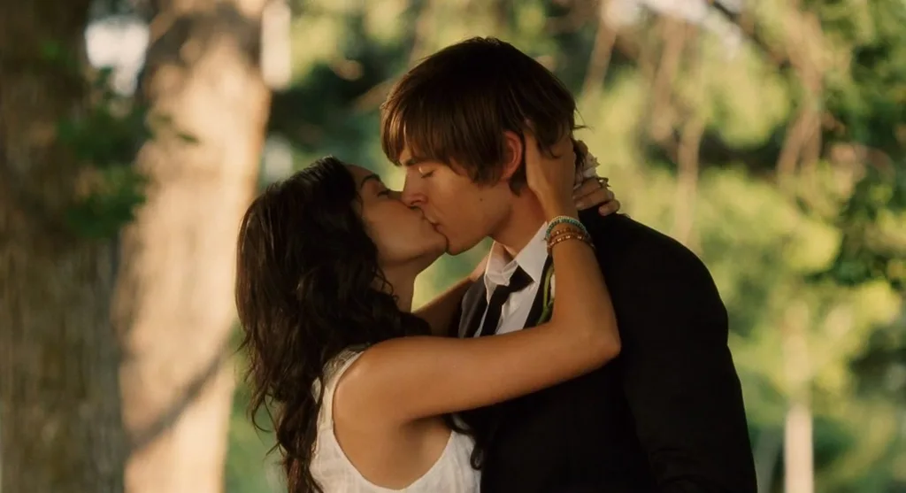 Zanessa kiss