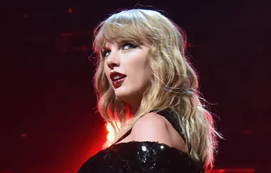 Watch Taylor Swift Dance And Make Out With Joe Alwyn While Listening To Ed Sheeran’s ‘Perfect’