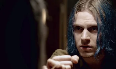 Fans Are Furious About Evan Peters Being Snubbed By The Golden Globes