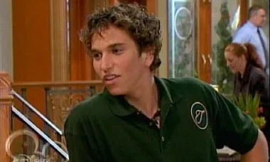 PSA: Lance The Lifeguard From ‘The Suite Life Of Zack And Cody’ Is A Total Babe Now