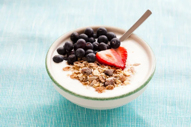 Yoghurt with fruit and muesli