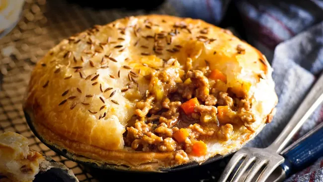 Individual Curried Beef Mince Pies