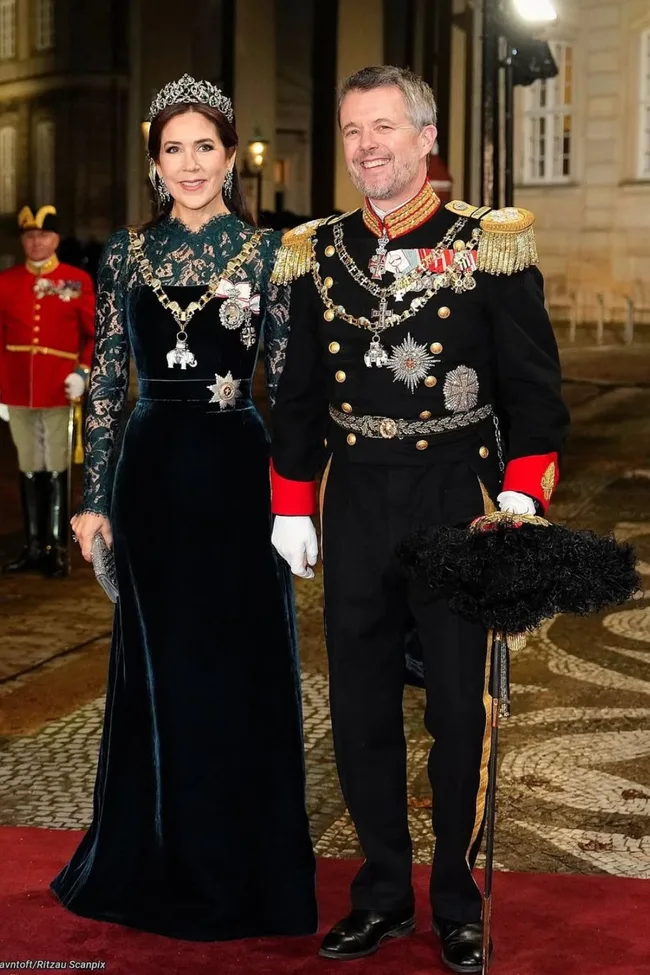 queen mary and king frederik at the new years gala