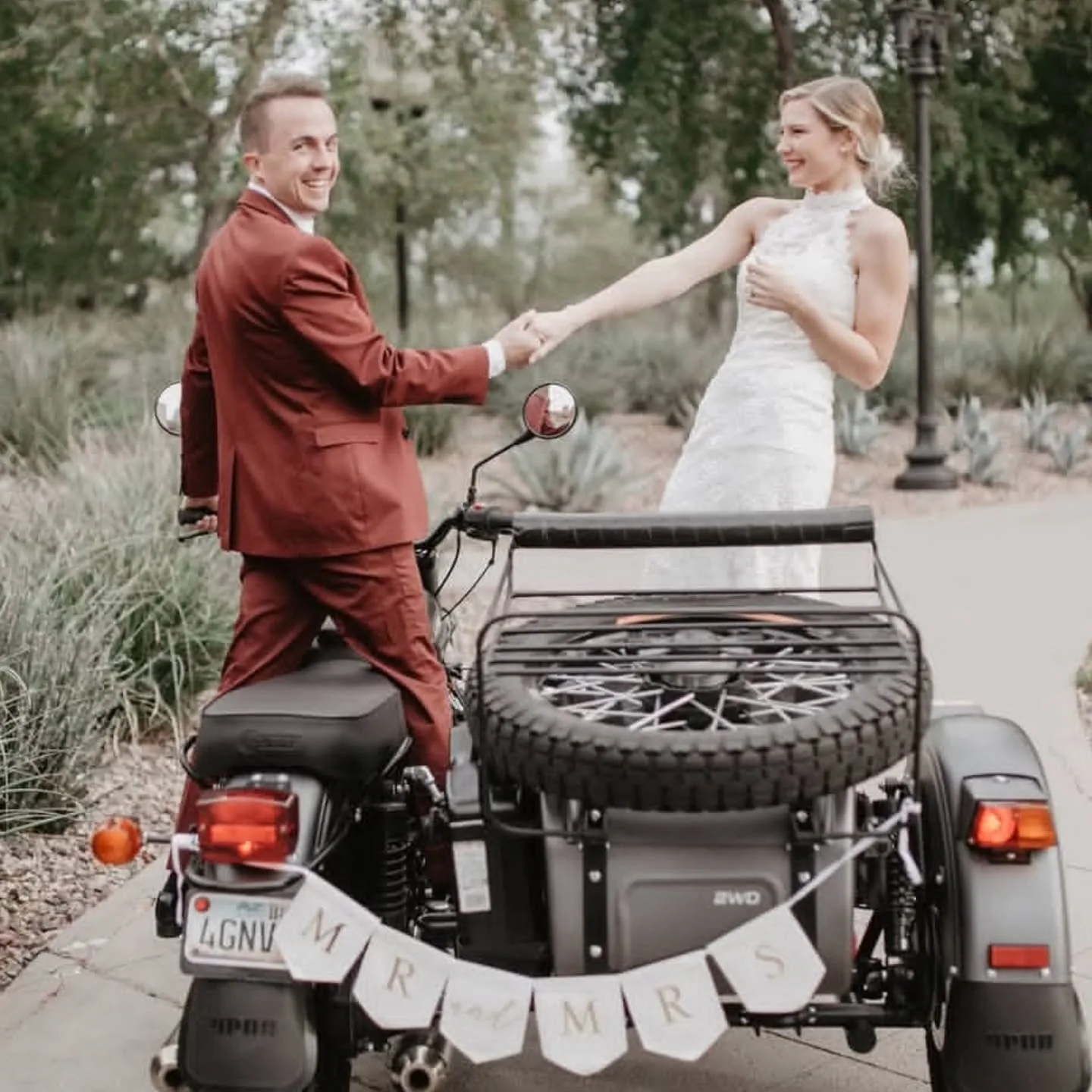 frankie muniz and wife paige