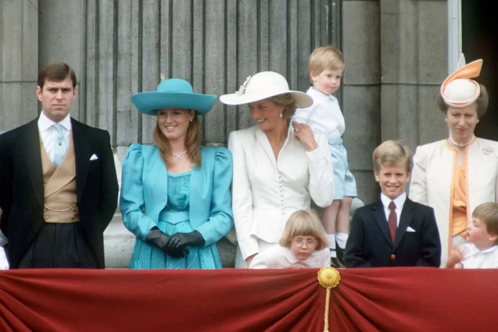 sarah ferguson princess diana trooping the colour 1987