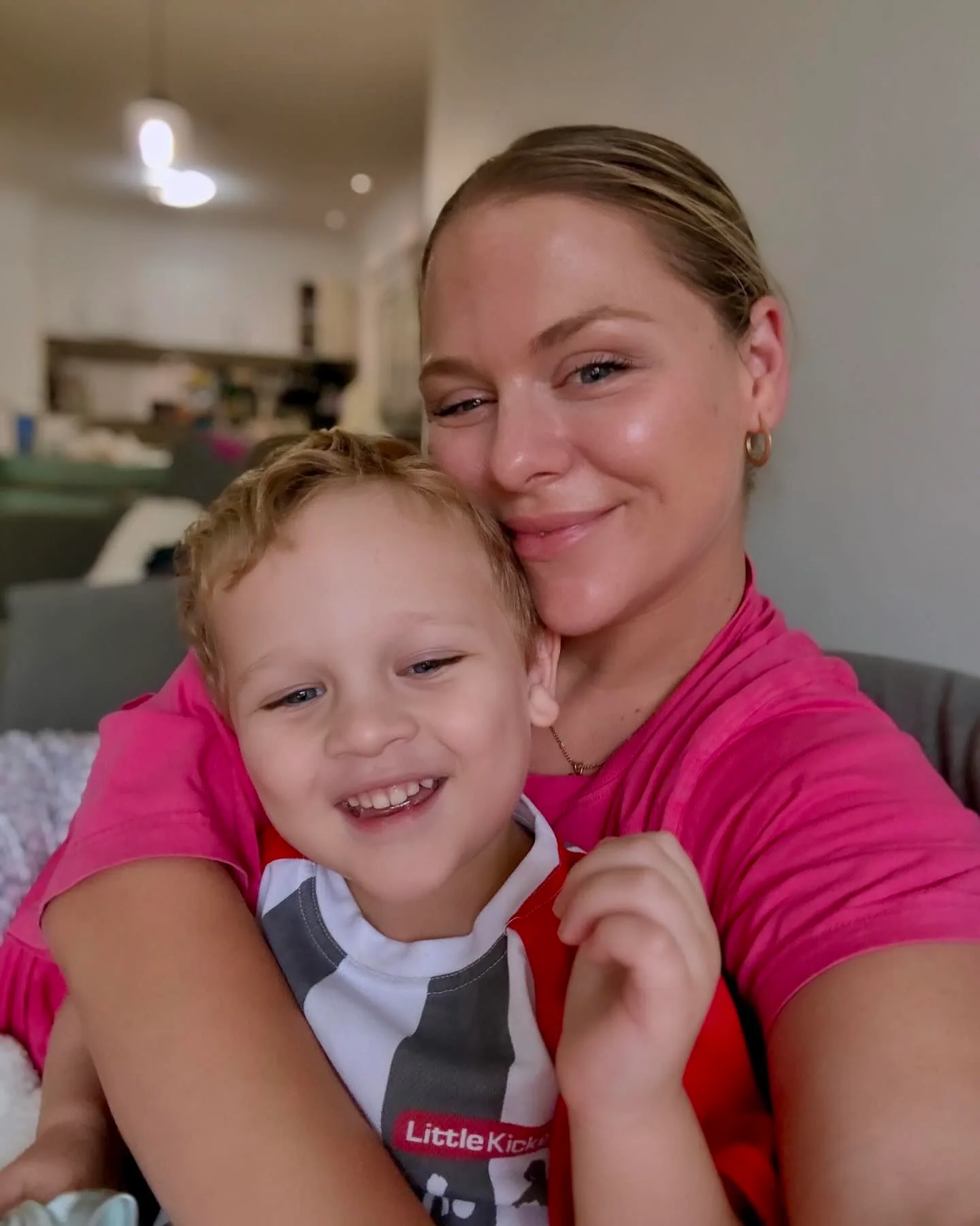 tara pavlovic son pink t shirt