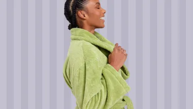 hommey green robe