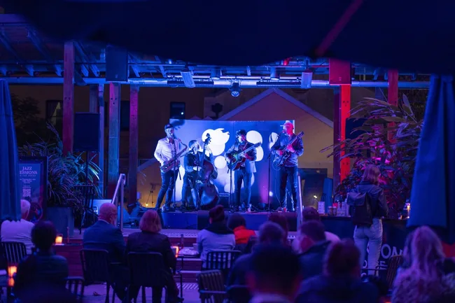 jazz session in the rocks
