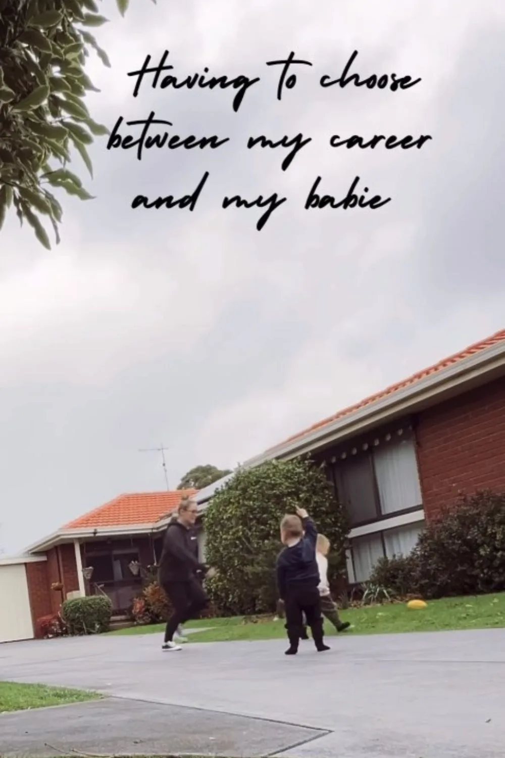 melissa rawson instagram post playing with her kids in the front yard
