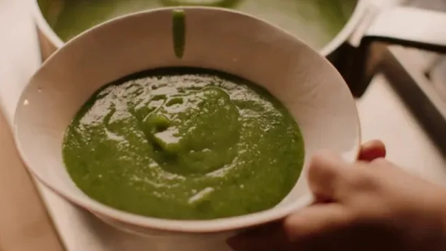 Spiced Parsnip & Spinach Soup