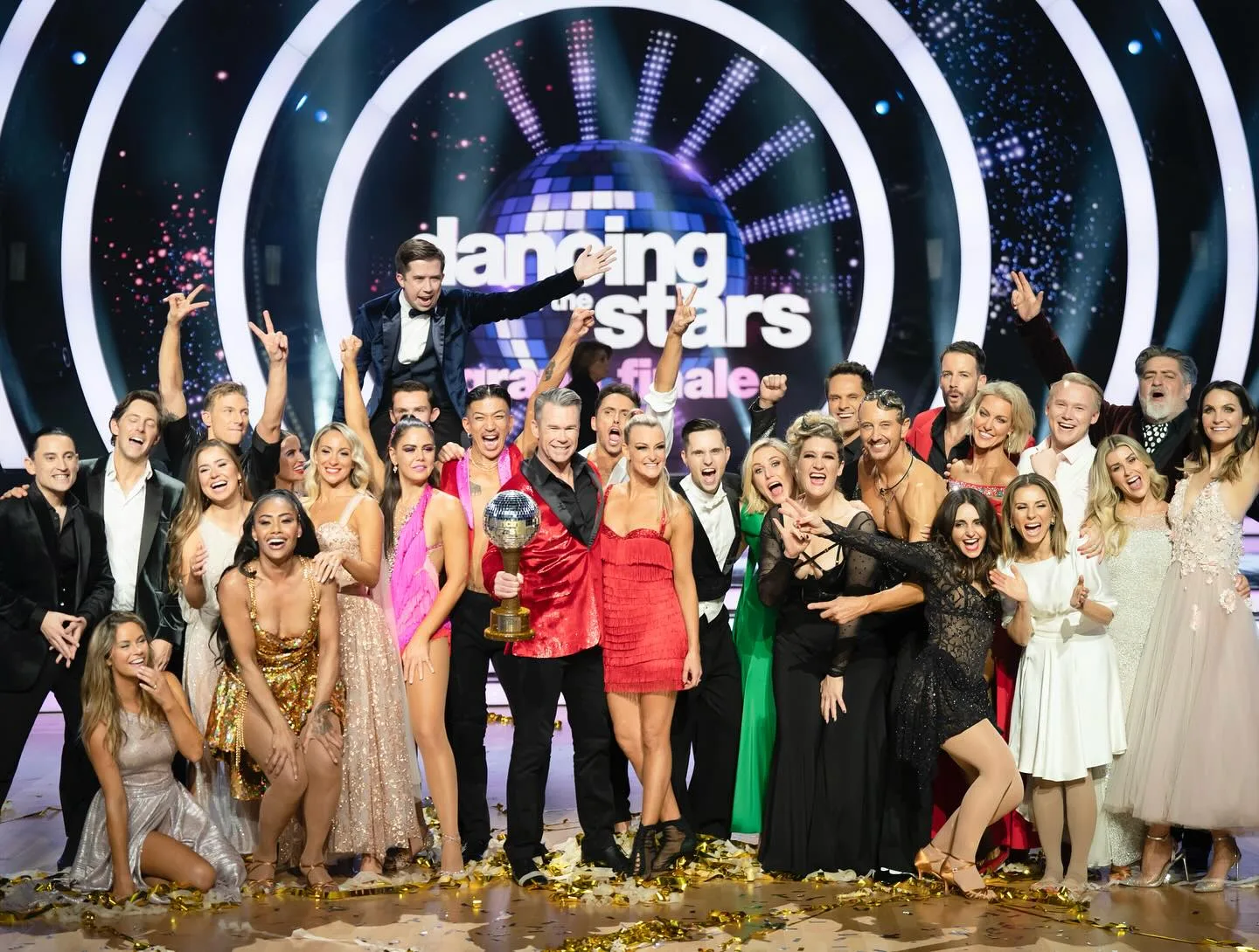 dancing with the stars winner phil burton and other contestants