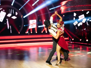 nadia bartel dancing with the stars