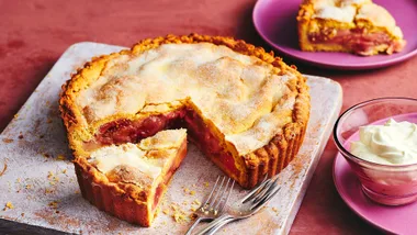 apple and rhubarb pie