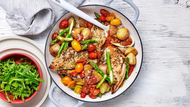 Tuscan Chicken with Asparagus and Tomatoes