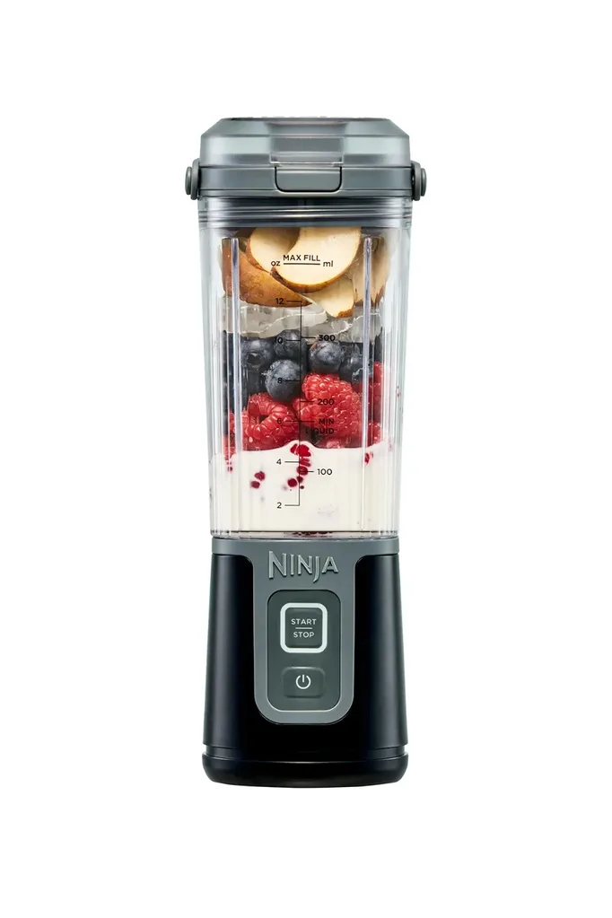 ninja blast portable blender in black