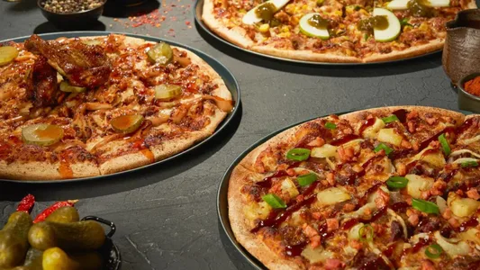 Crust Pizza is launching a limited edition Tennessee Smokehouse Range ...