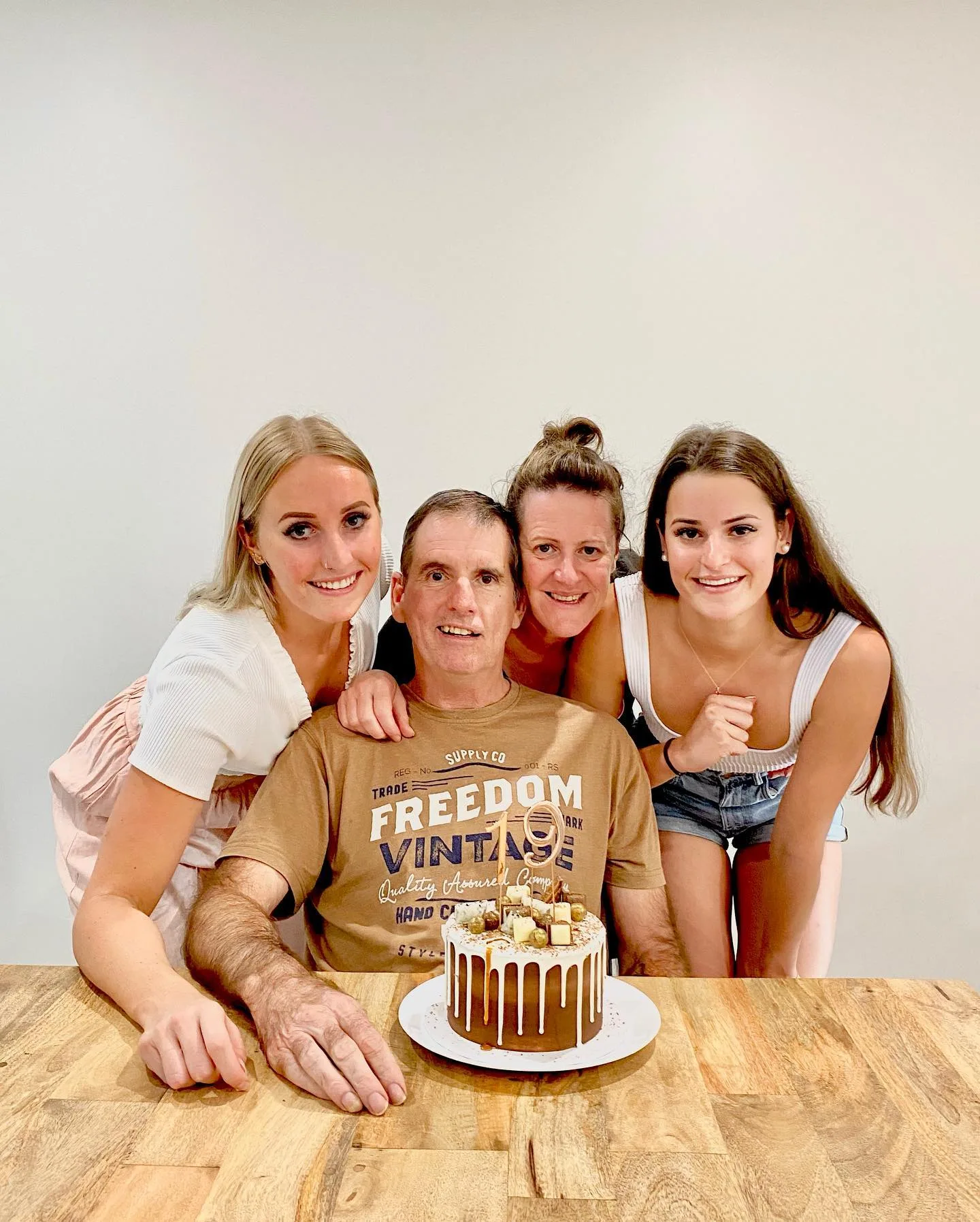 kaylee mckeown taylor mckeown and their parents sharon and sholto