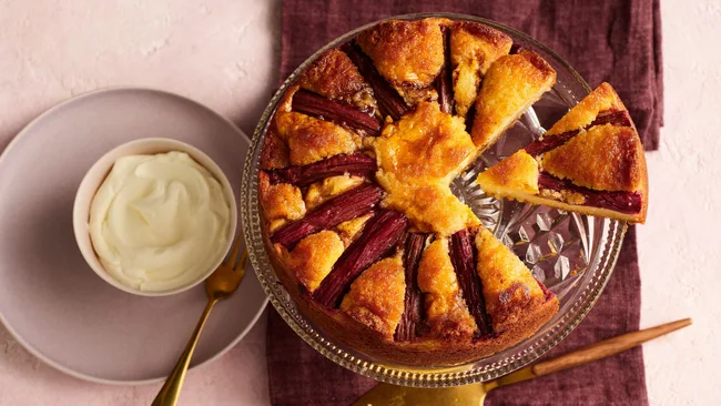 Rhubarb and custard cake