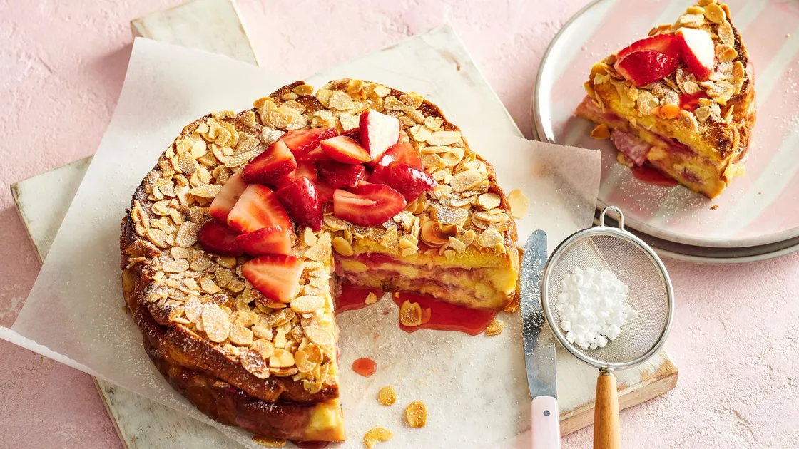 Strawberry Brioche Pudding | New Idea