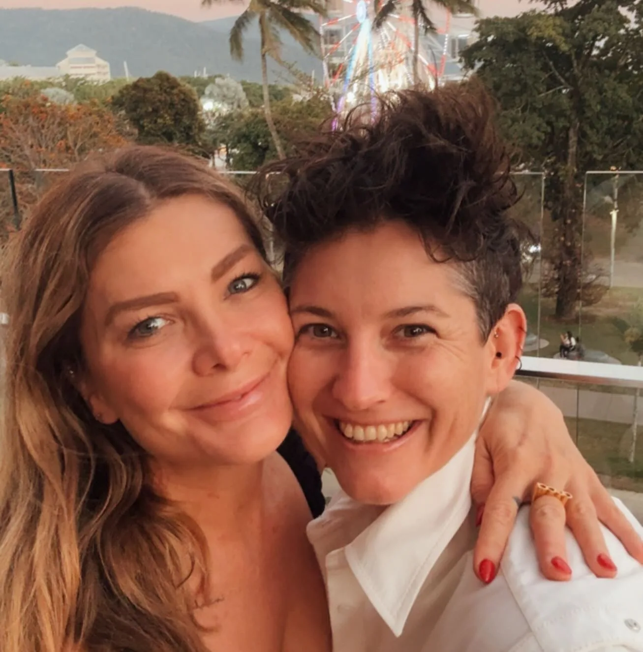 Natalie Bassingthwaighte gets engaged to her partner Pip Loth! New Idea