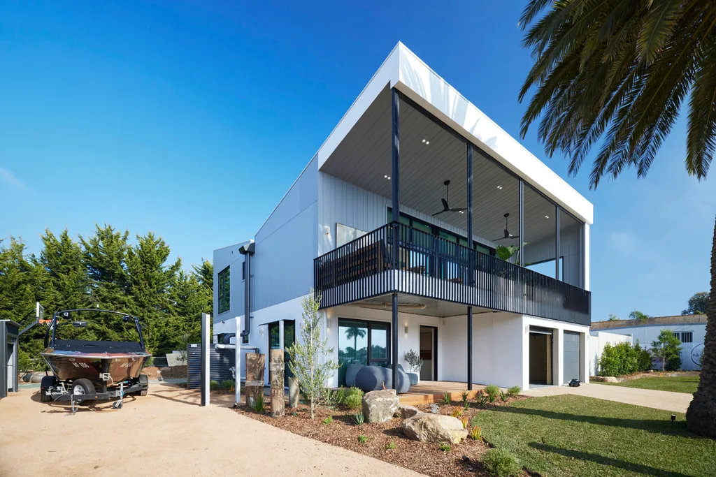 the block 2024 room reveals week 12 front yard and facade kristian and mimi