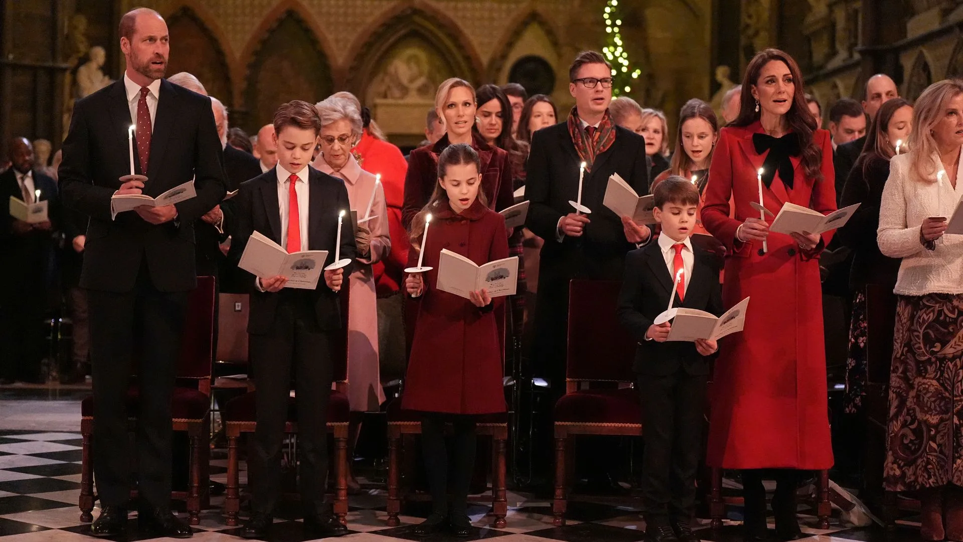 William, George, Charlotte, Louis and Kate at the Together at Christmas carols concert