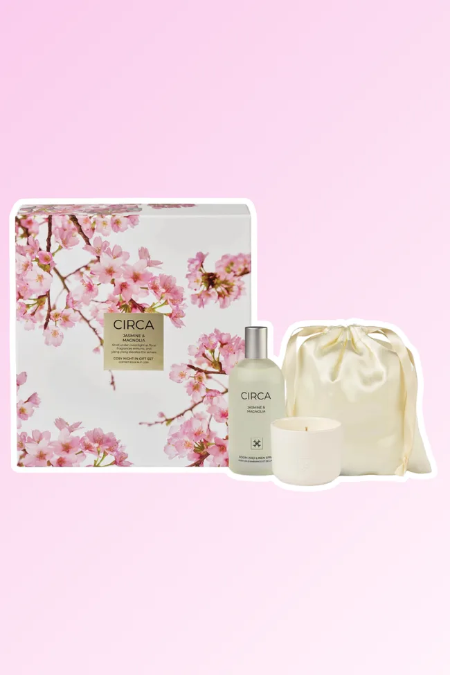 CIRCA Jasmine & Magnolia Cosy Night In Gift Set