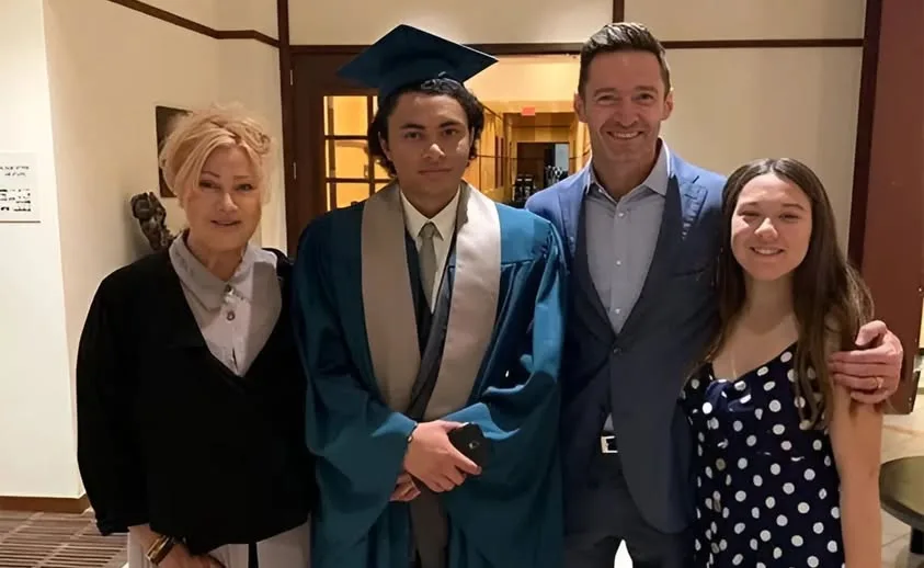 Hugh Jackman Deborra-lee Furness Oscar Jackman Ava Jackman