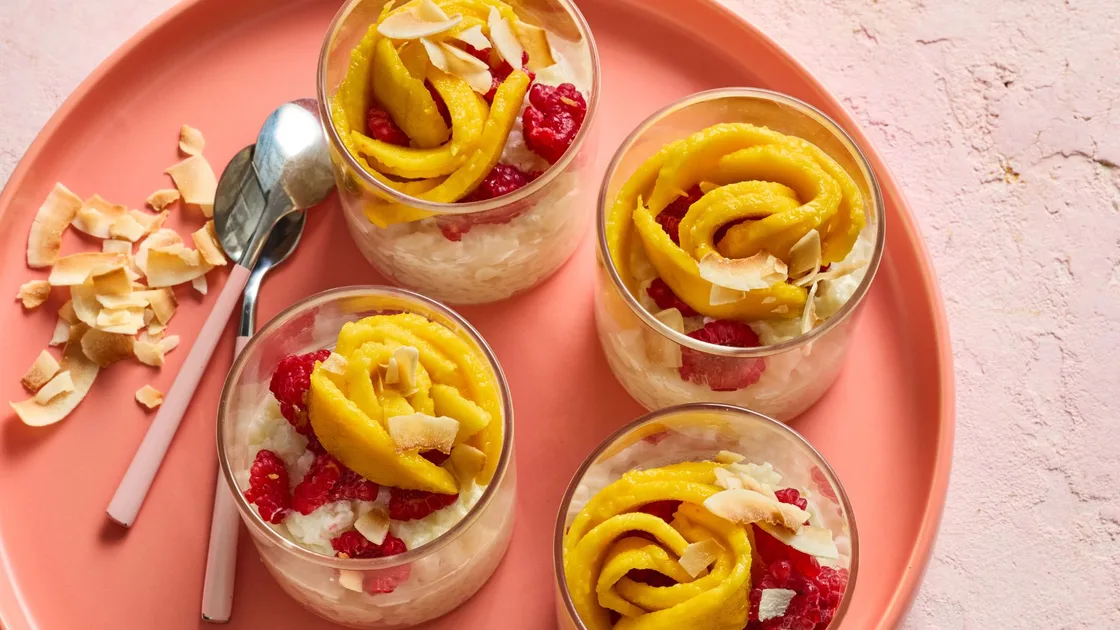 Delectable Coconut Rice Pudding with Mango and Raspberries | New Idea