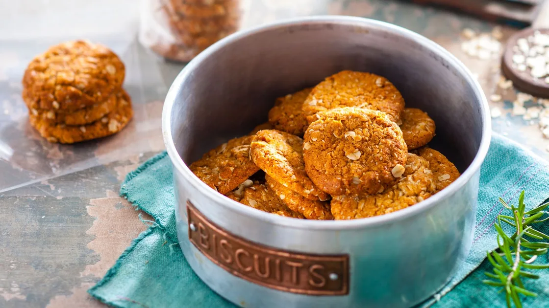 Best Ever Chewy Anzac Biscuits Recipe | New Idea