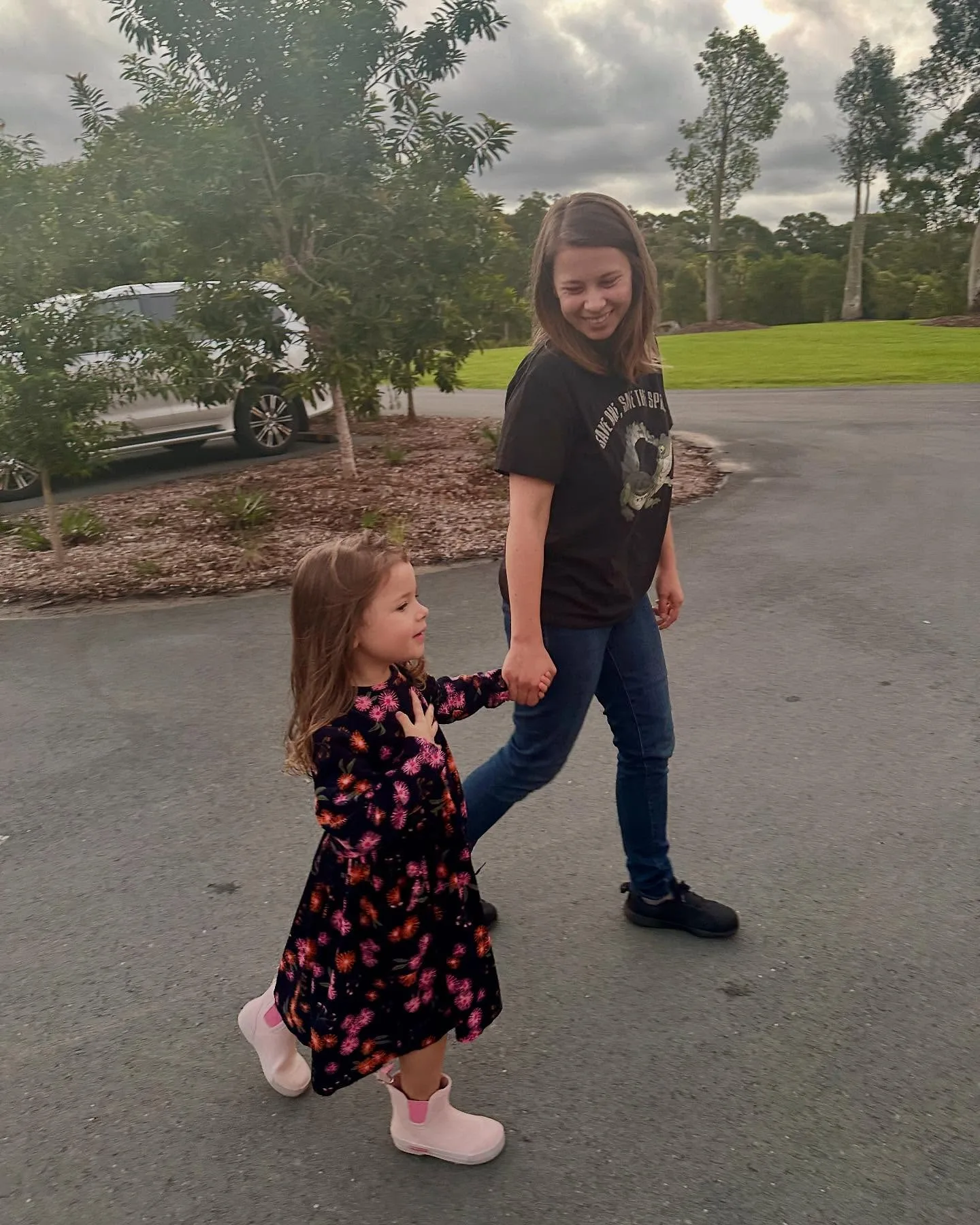 Bindi Irwin with daughter Grace