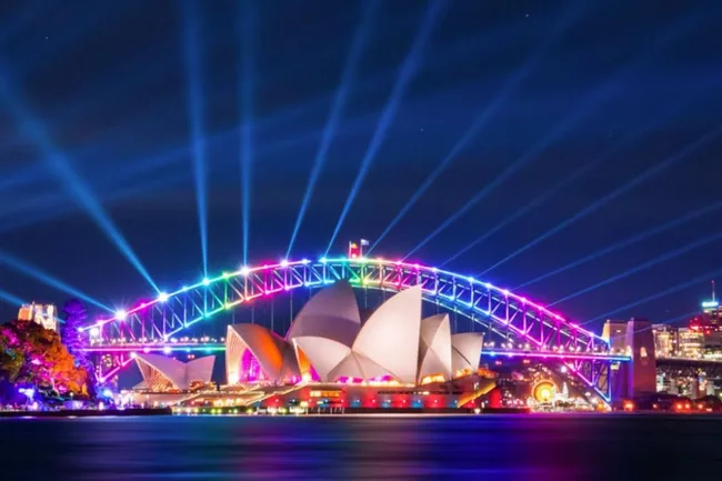 vivid sydney cruise