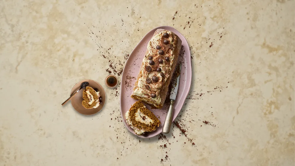 Tiramisu sponge roll