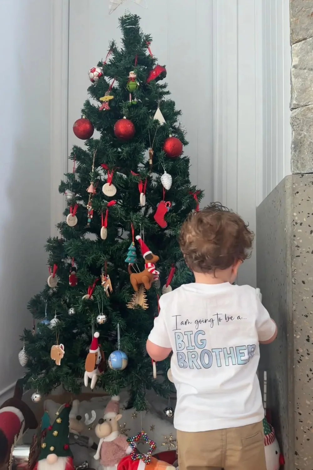 Ash Barty's son Hayden revealing he's going to be a big brother