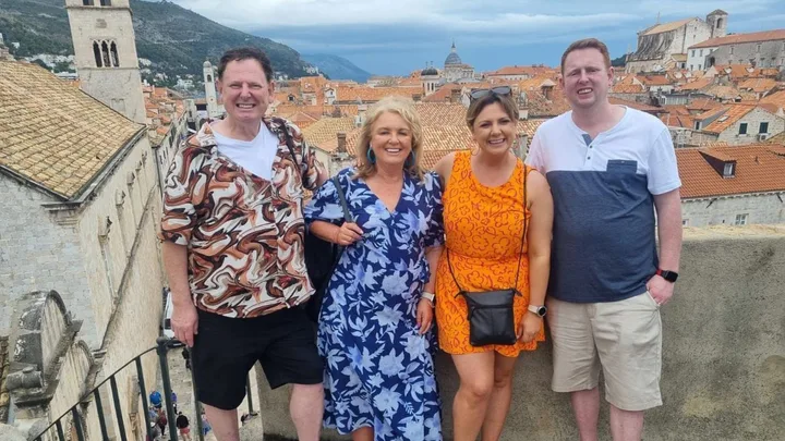 Fren Family Travel Guides