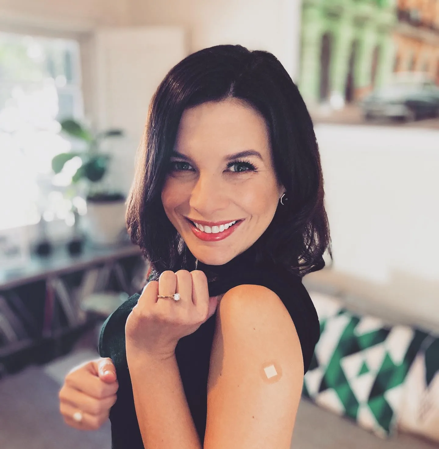 Amelia Brace 10 NEWS+