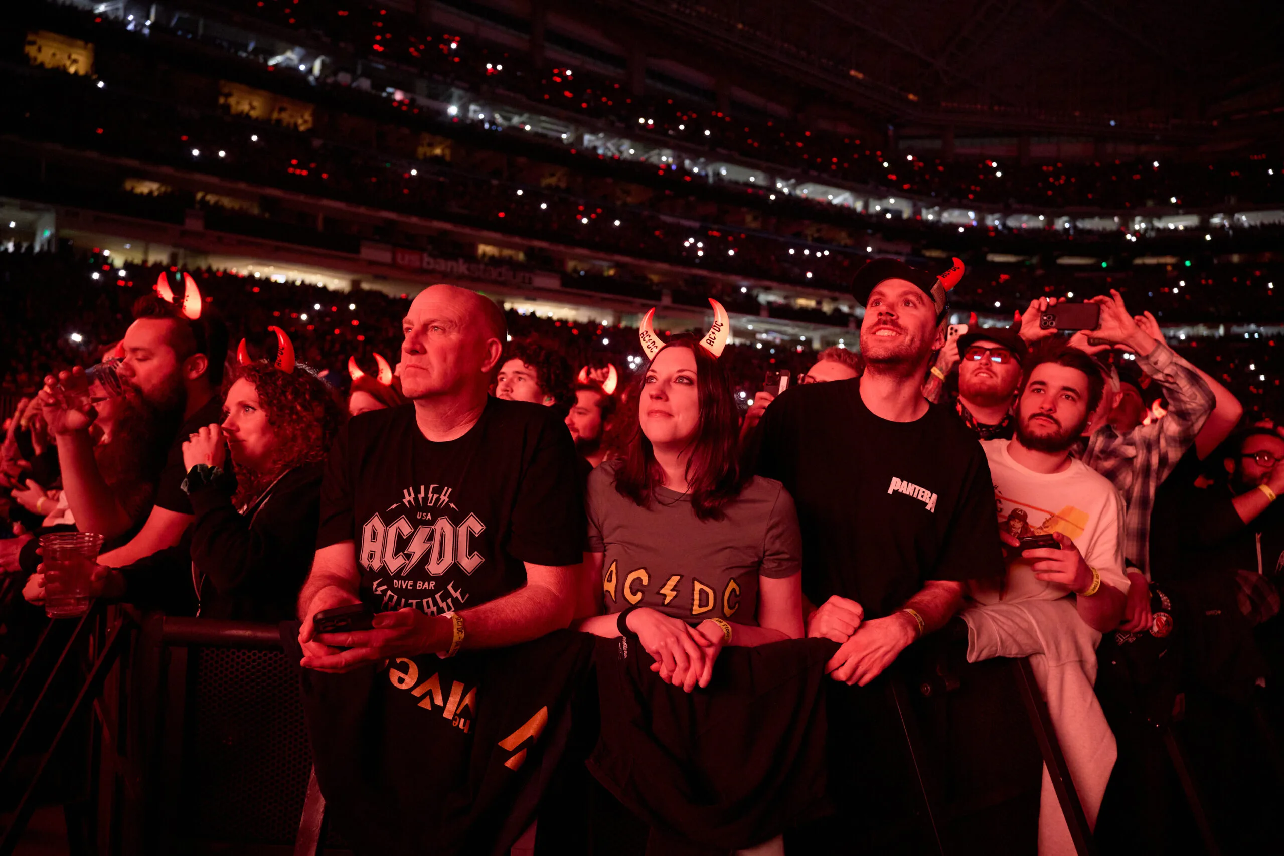 AC/DC fans