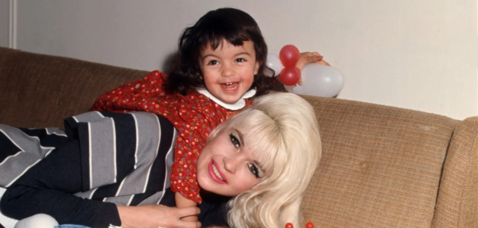 Mariska Hartigay and her mother Jayne My Mon Jayne documentary