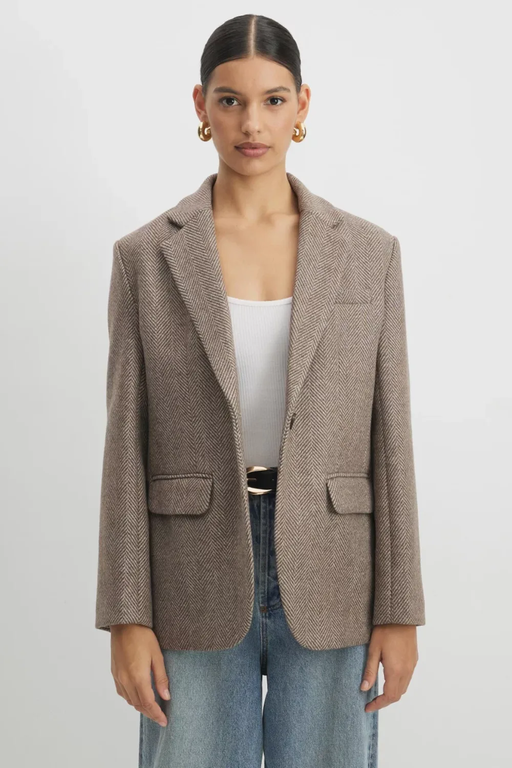 Aere Opal Wool Blend Relaxed Blazer from the iconic