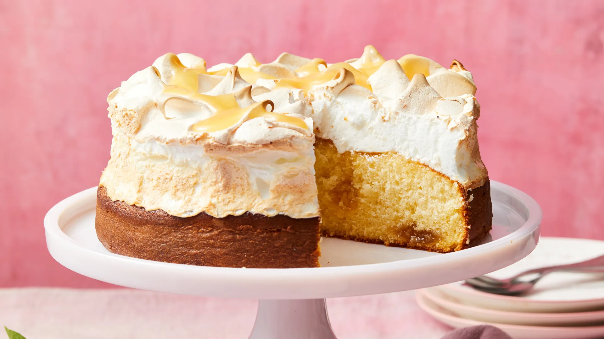 Easy lemon meringue cake