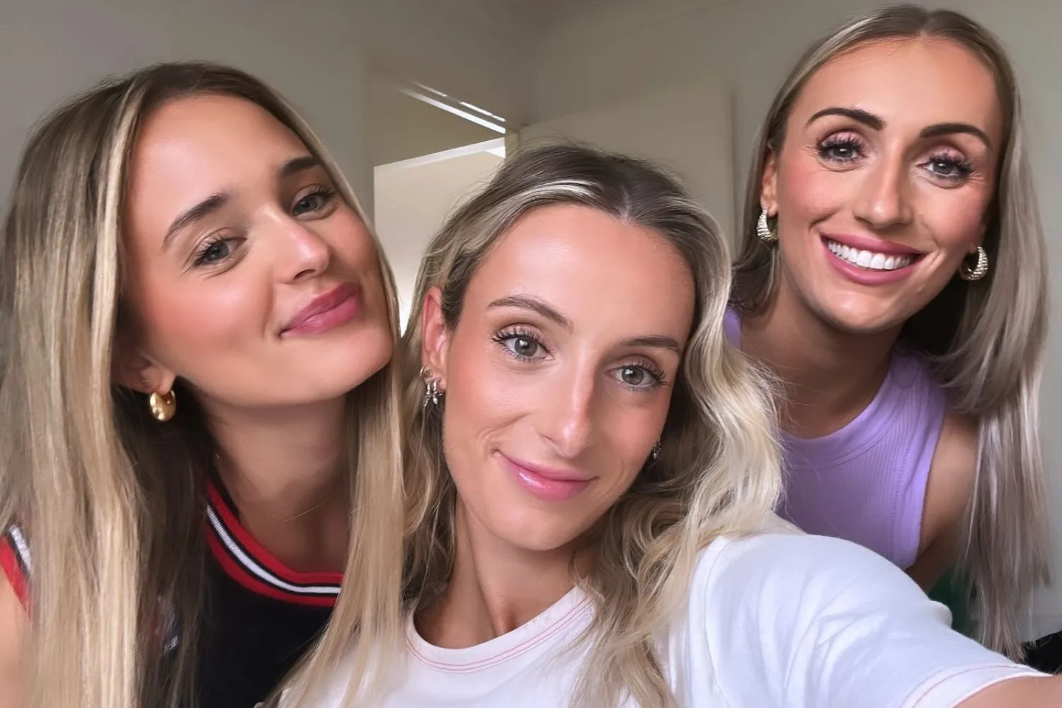 Mia, Bree and Lainey from Gogglebox pose for a selfie together