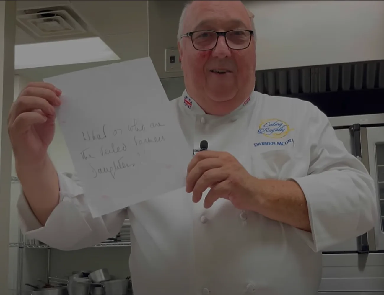 Queen Elizabeth's handwritten note to Chef Darren McGrady.