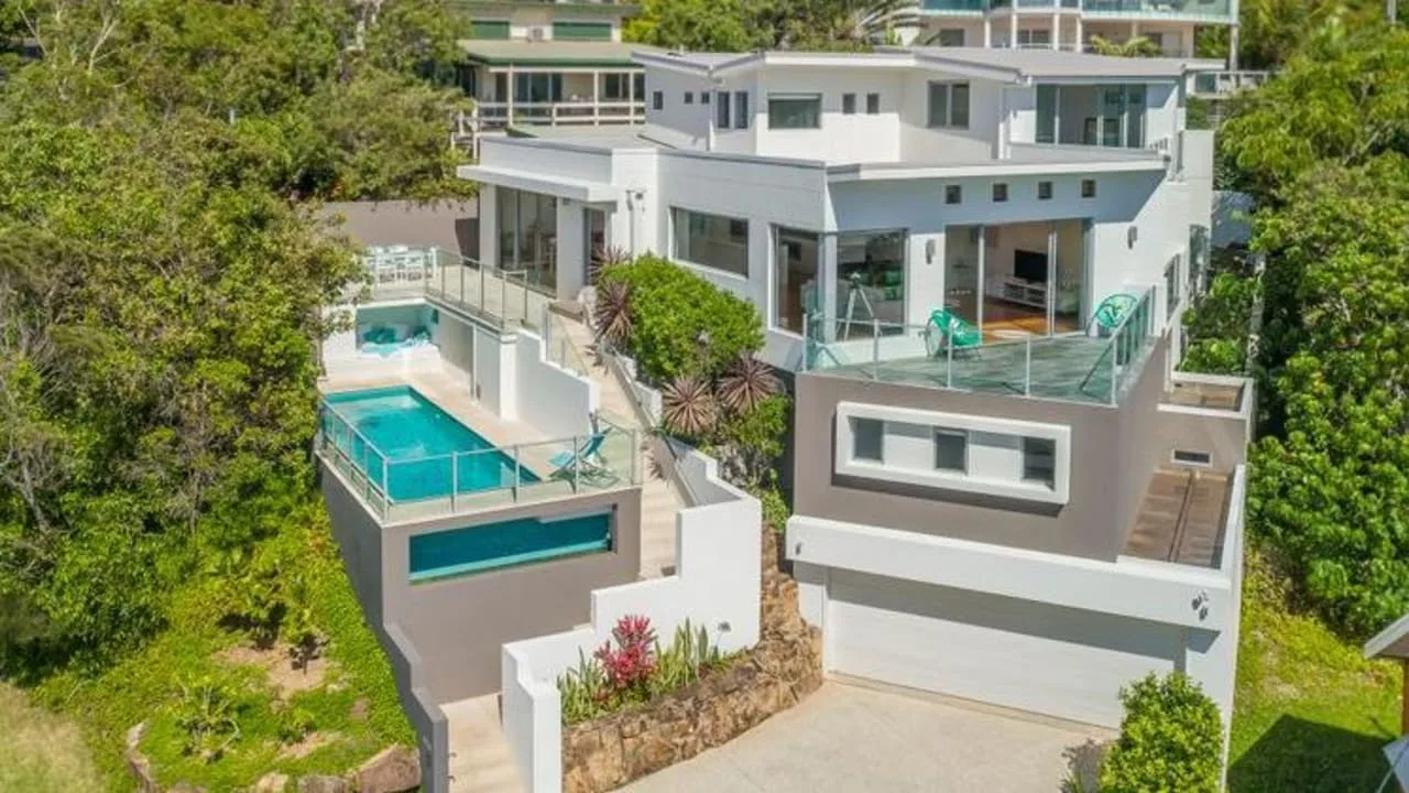 Karl Noosa mansion