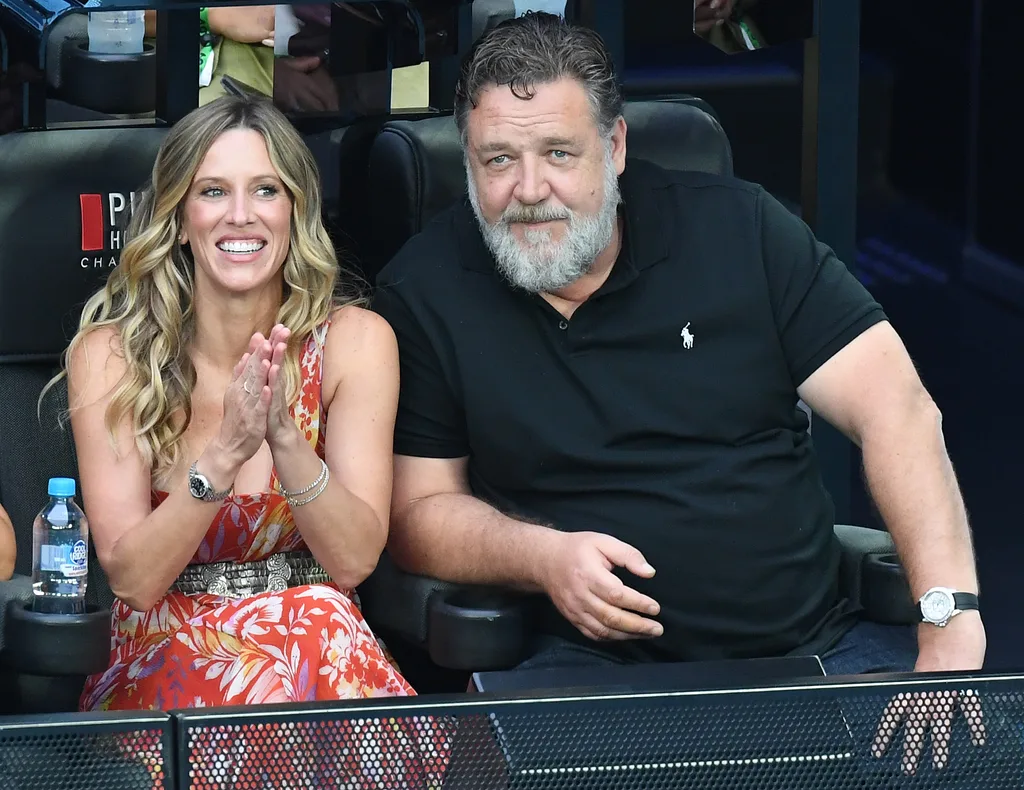 Russell Crowe Britney Theriot